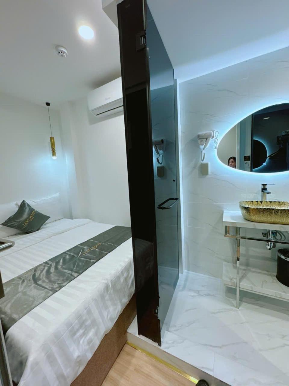 Le Vu Hotel Ho Chi Minh City Exterior photo